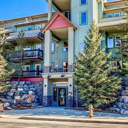 Canmore Mountain View Loft Apartment Heated Outdoor Pool Ngoại thất bức ảnh